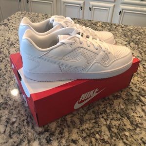 Nike NIB Son of force 10.5